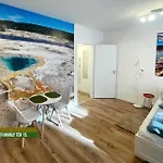 Apartment Little Americas National Parks Budapest
