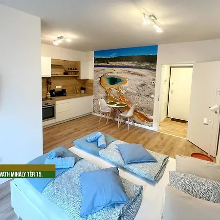 Little Americas National Parks * Budapest