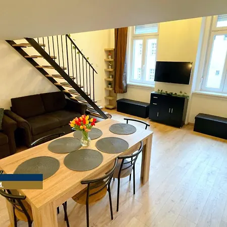 Little Americas National Parks * Budapest