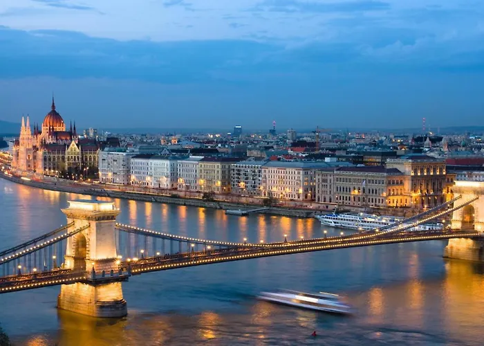 Little Americas National Parks * Budapest